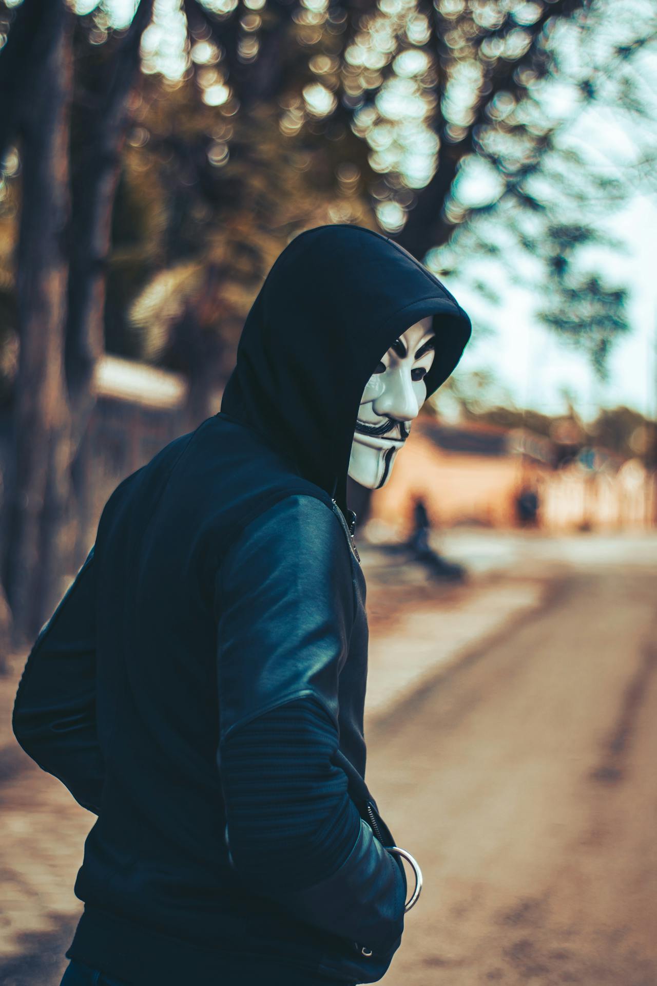 Ein Mann mit einer Maske | Quelle: Pexels