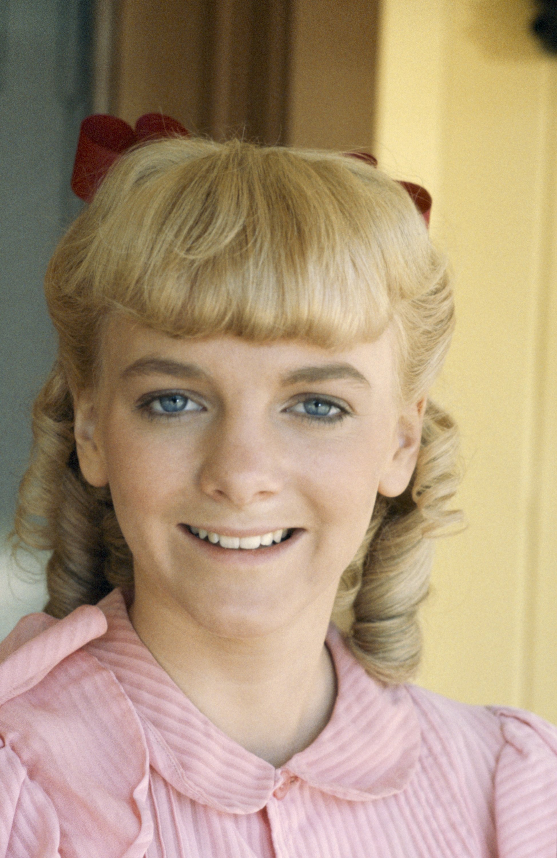 Hinter Nellies typischen Locken und ihren eleganten Kleidern verbarg sich eine Figur, die die Zuschauer liebten, zu hassen. Auch Jahrzehnte später prägt genau diese Rolle noch immer das Bild, das das Publikum von Arngrim hat – selbst nach ihrer überraschenden Rückkehr zur „Little House“-Franchise in einer völlig anderen Rolle. | Quelle: Getty Images