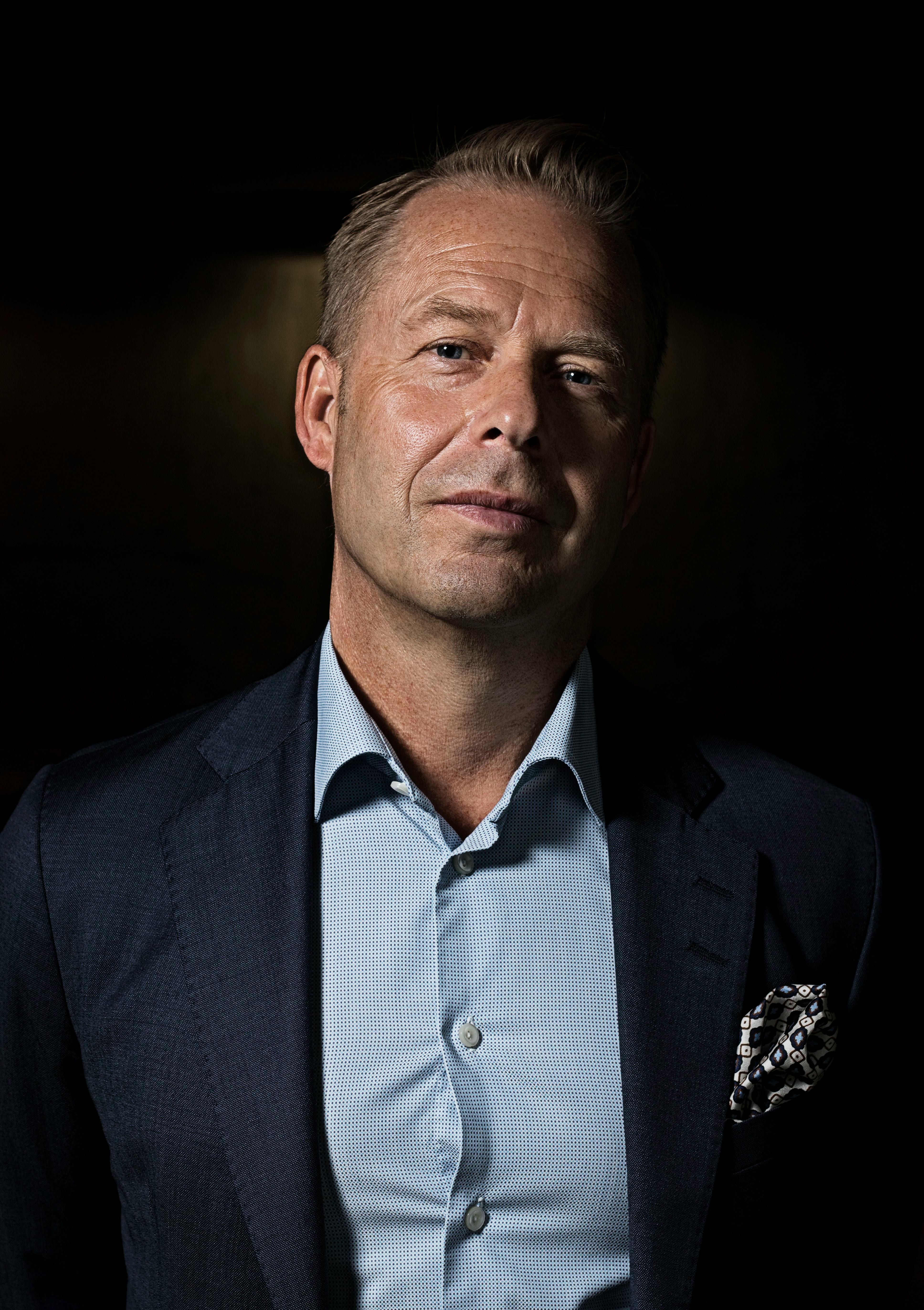 Ein ernster Mann | Quelle: Pexels