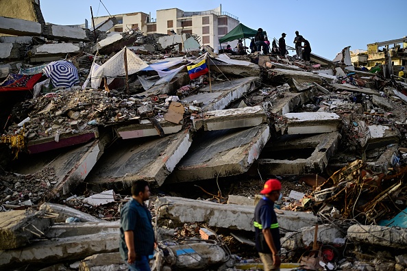 Zerstörte Küstenviertel in La Guaira nach den Erdbeben in Venezuela, 2. Juli 2026. | Quelle: Getty Images