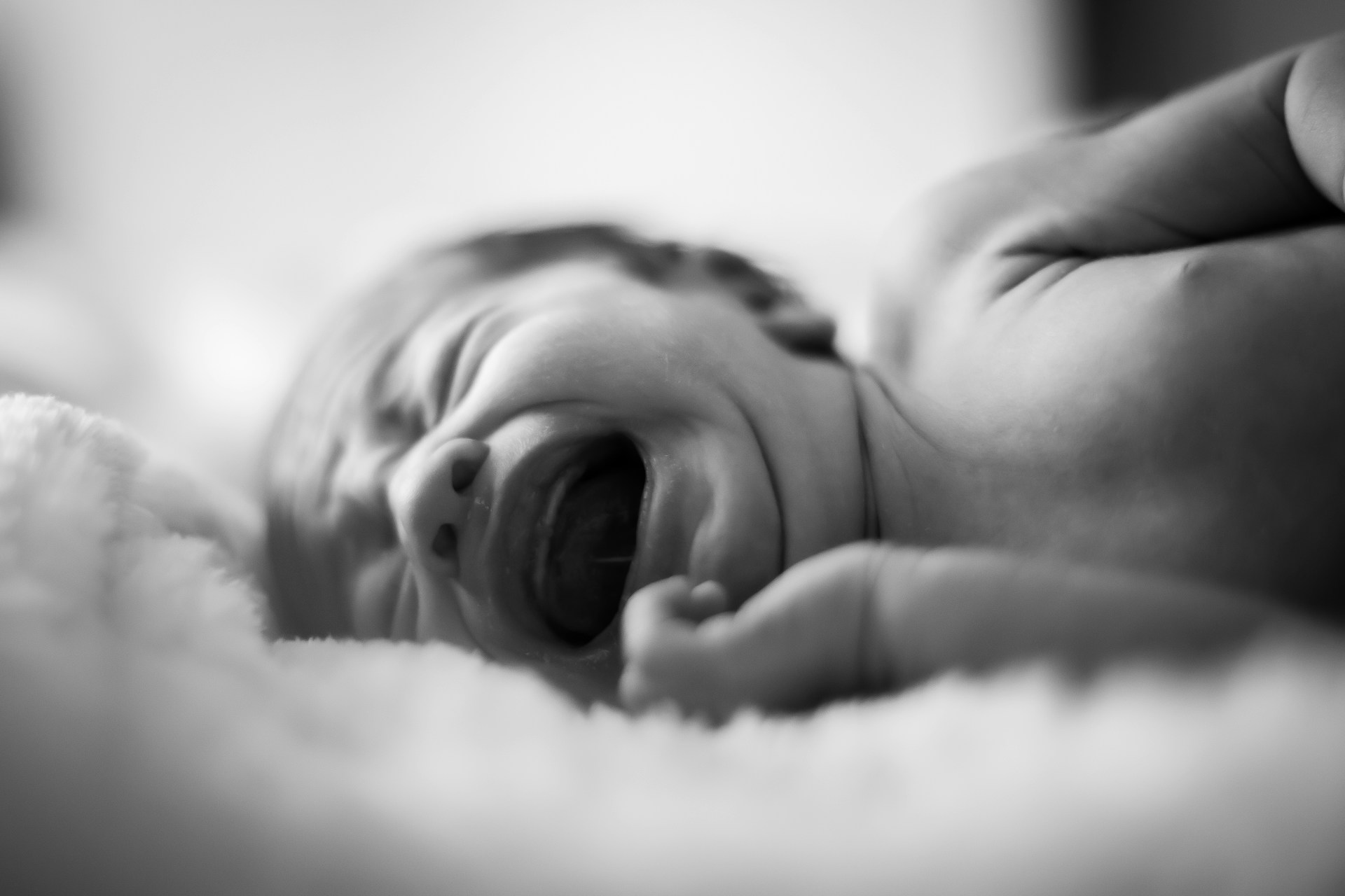 Ein weinendes Baby | Quelle: Unsplash