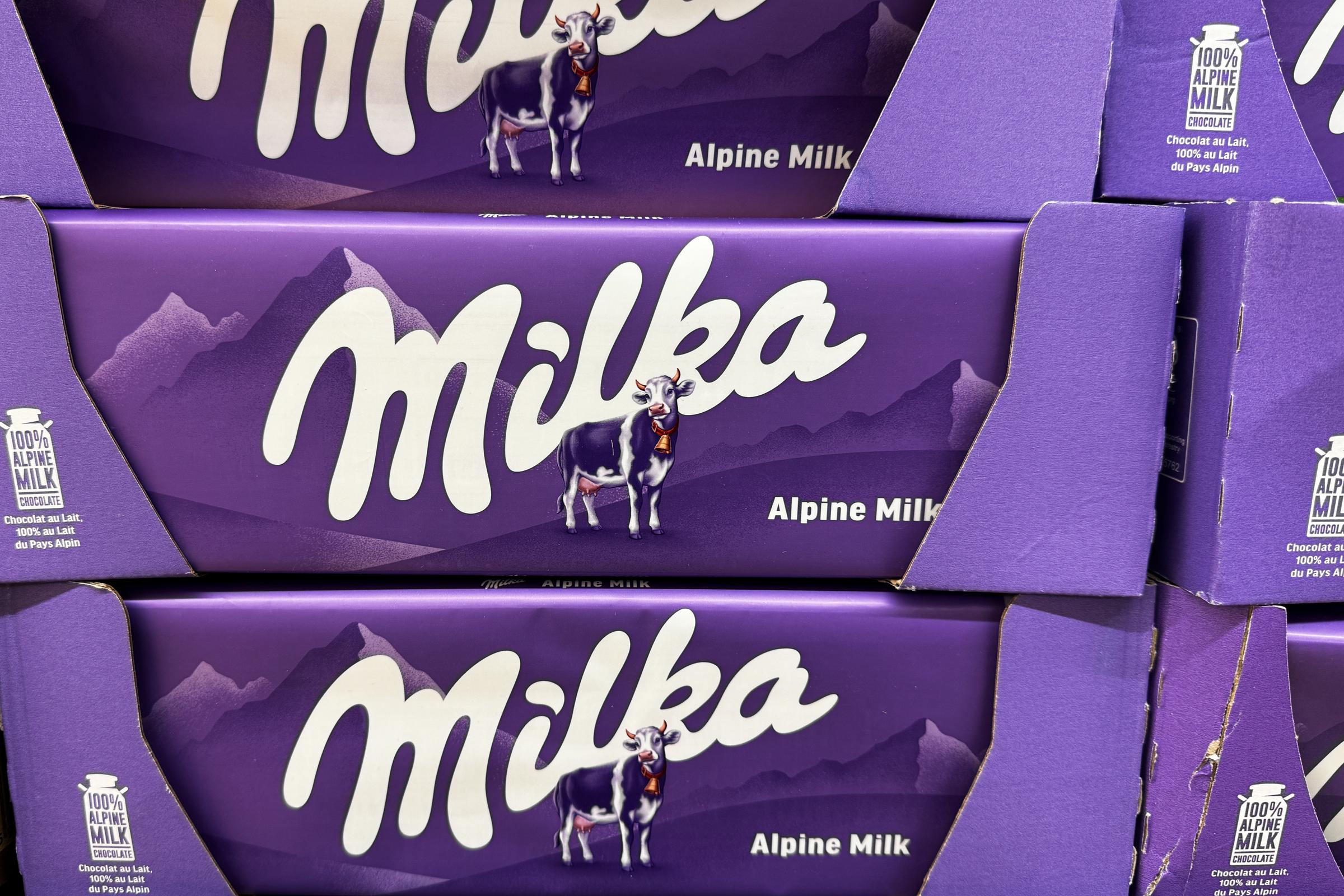 Milka-Verpackungen sind am 19. Juli 2025 in einem Geschäft in Polen zu sehen. | Quelle: Getty Images