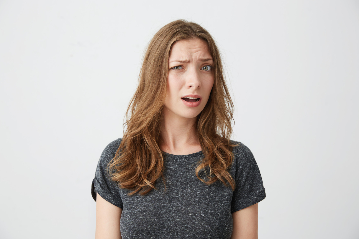 Eine verärgerte Frau | Quelle: Freepik