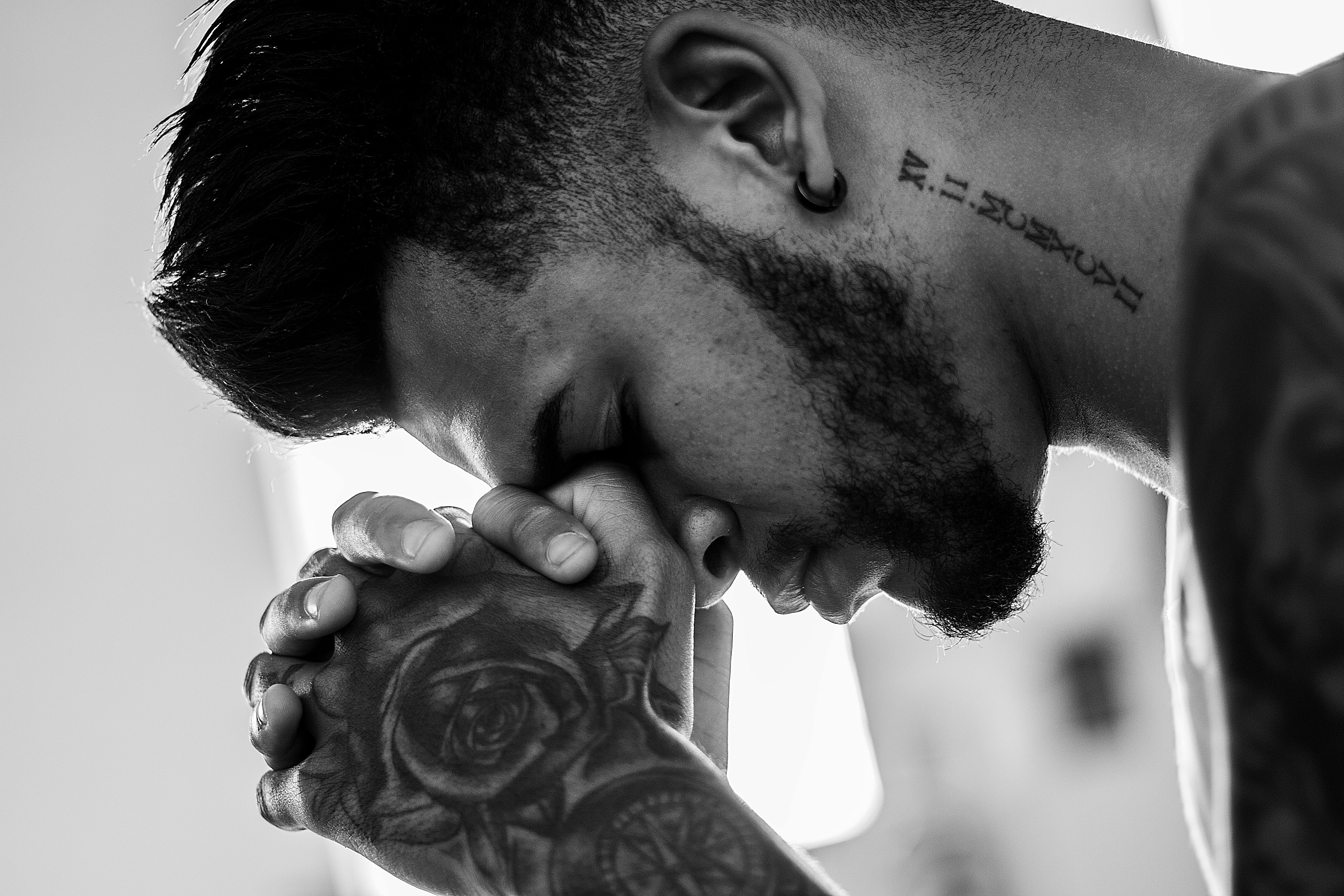 Ein verzweifelter Mann | Quelle: Pexels