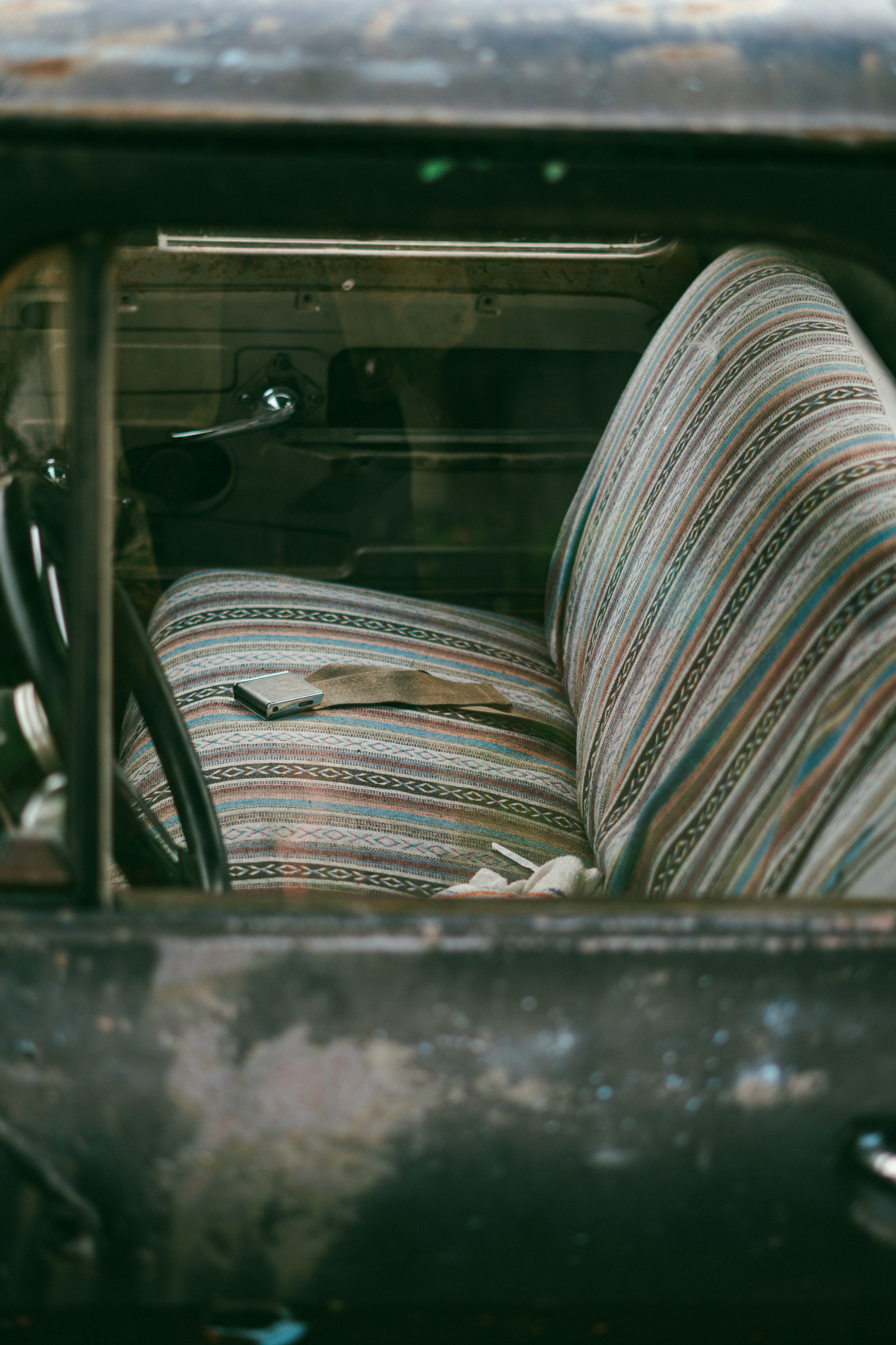 Ein Autoinnenraum | Quelle: Unsplash