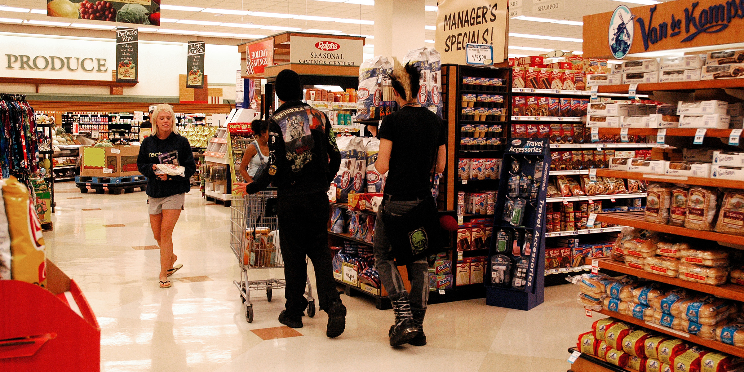 Menschen in einem Supermarkt | Quelle: Flikr