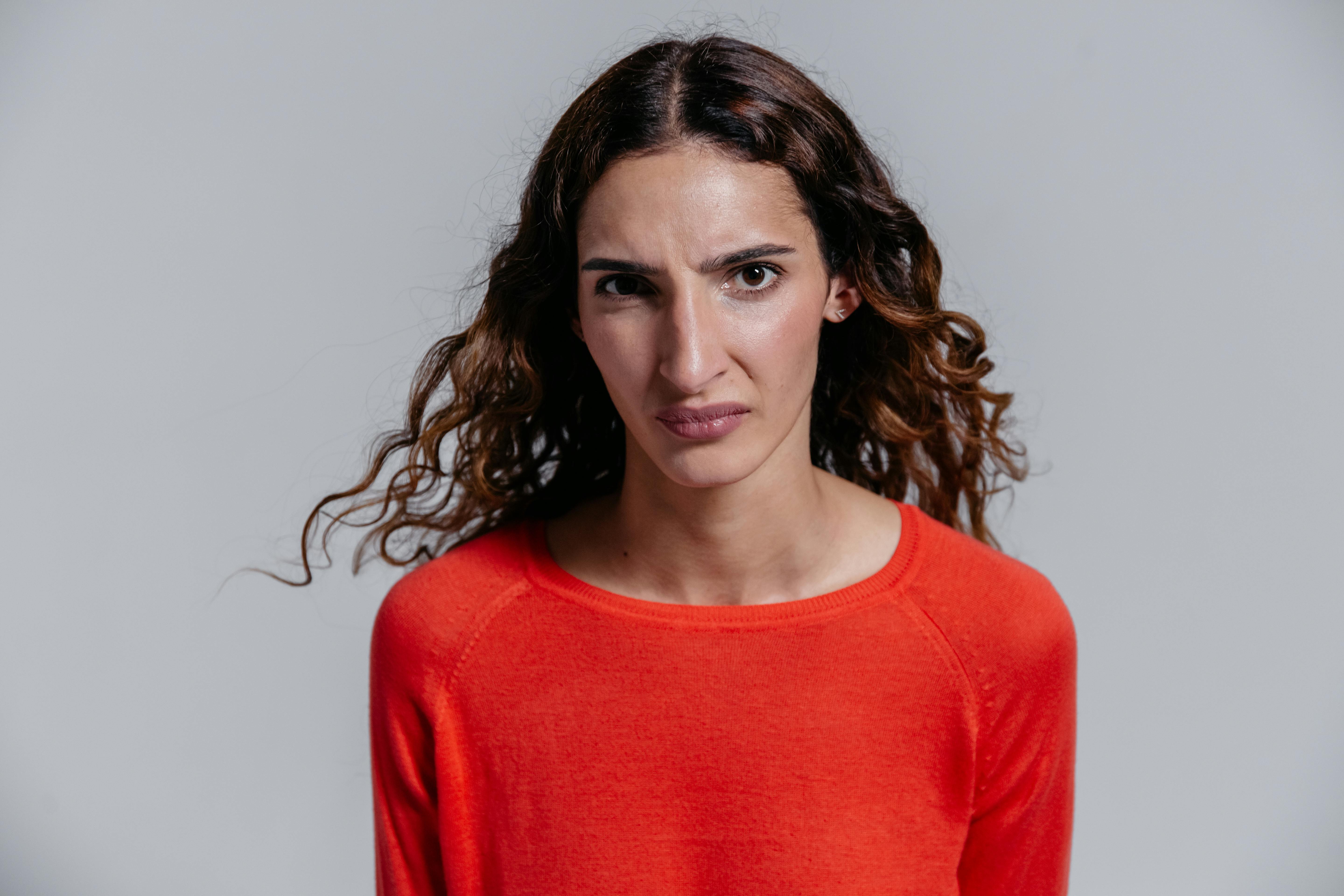 Eine verärgerte Frau | Quelle: Pexels