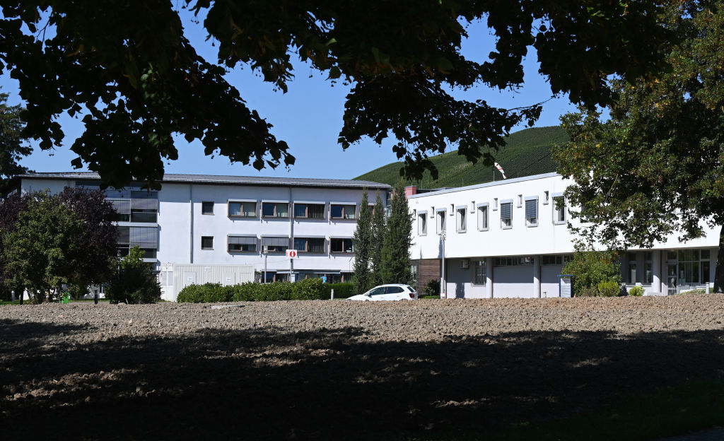 Ein Gebäude der Klinik Weissenhof in Weinsberg. | Quelle: Getty Images