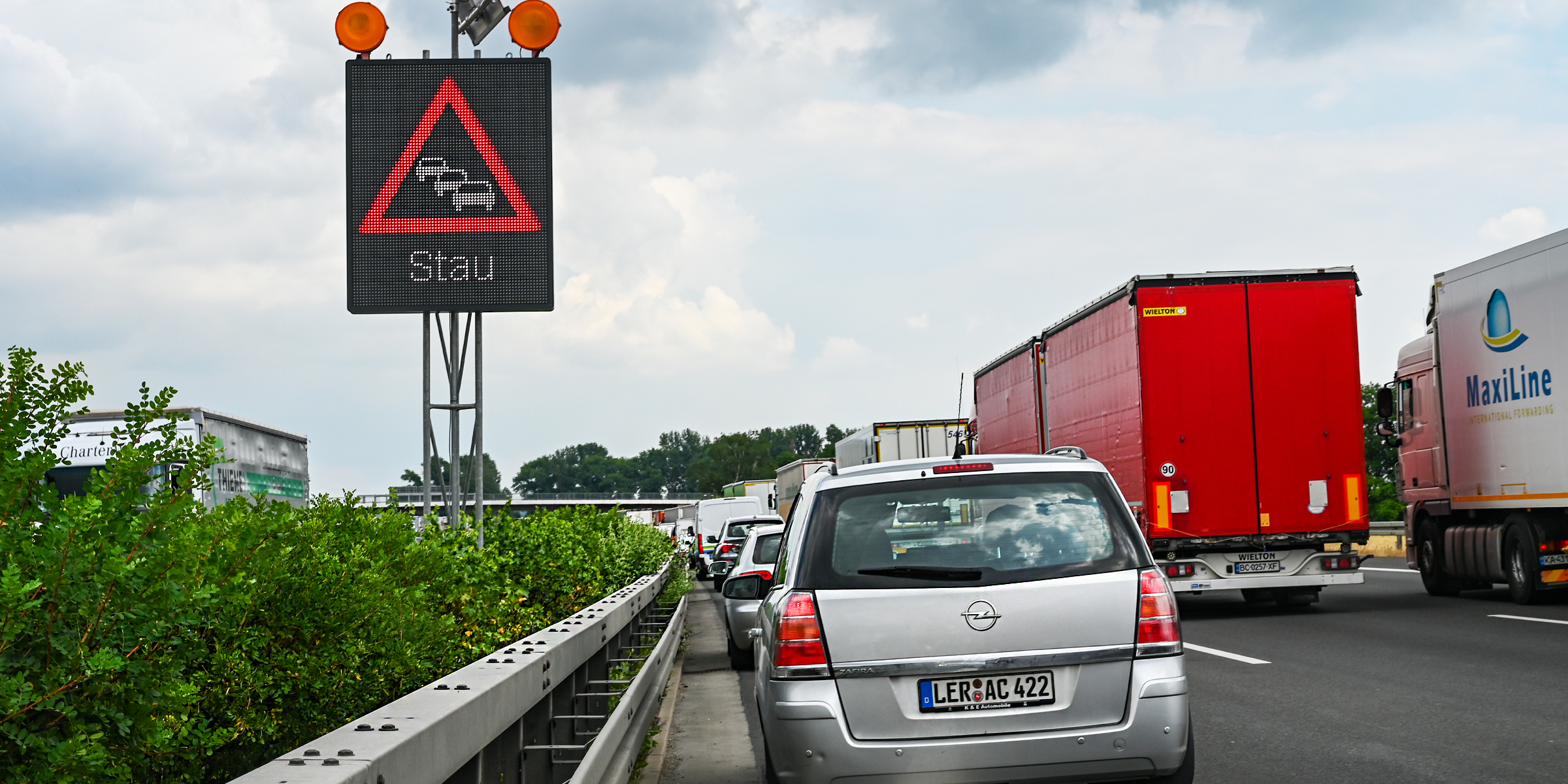 Stau auf der A10 | Quelle: Getty Images