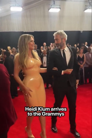 Heidi Klum bei ihrer Ankunft bei den Grammys 2026 | Quelle: x.com/PopCulture2000s/status/2018114799477878881?s=20
