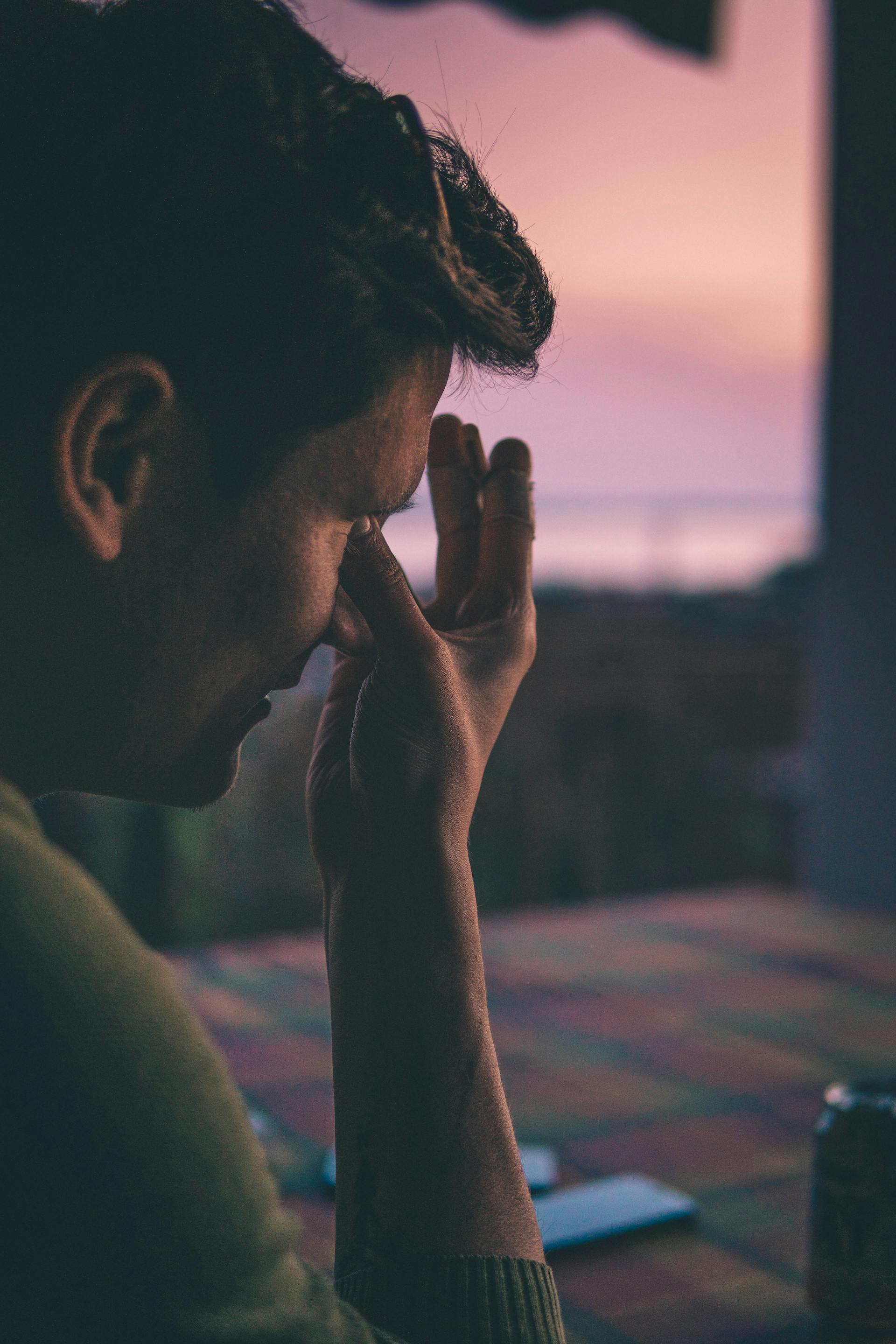 Ein trauriger Mann | Quelle: Pexels