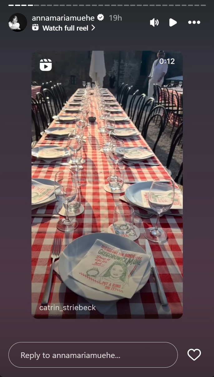 Screenshots der Stories der Schauspielerin | Quelle: Instagram/annamariamuehe