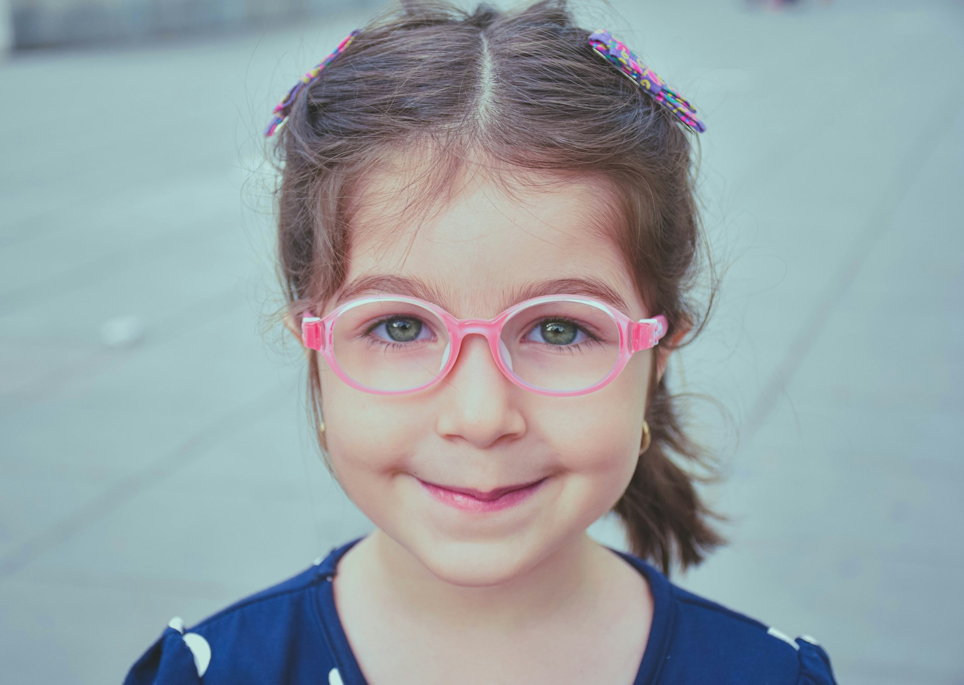 Ein lächelndes Mädchen | Quelle: Unsplash