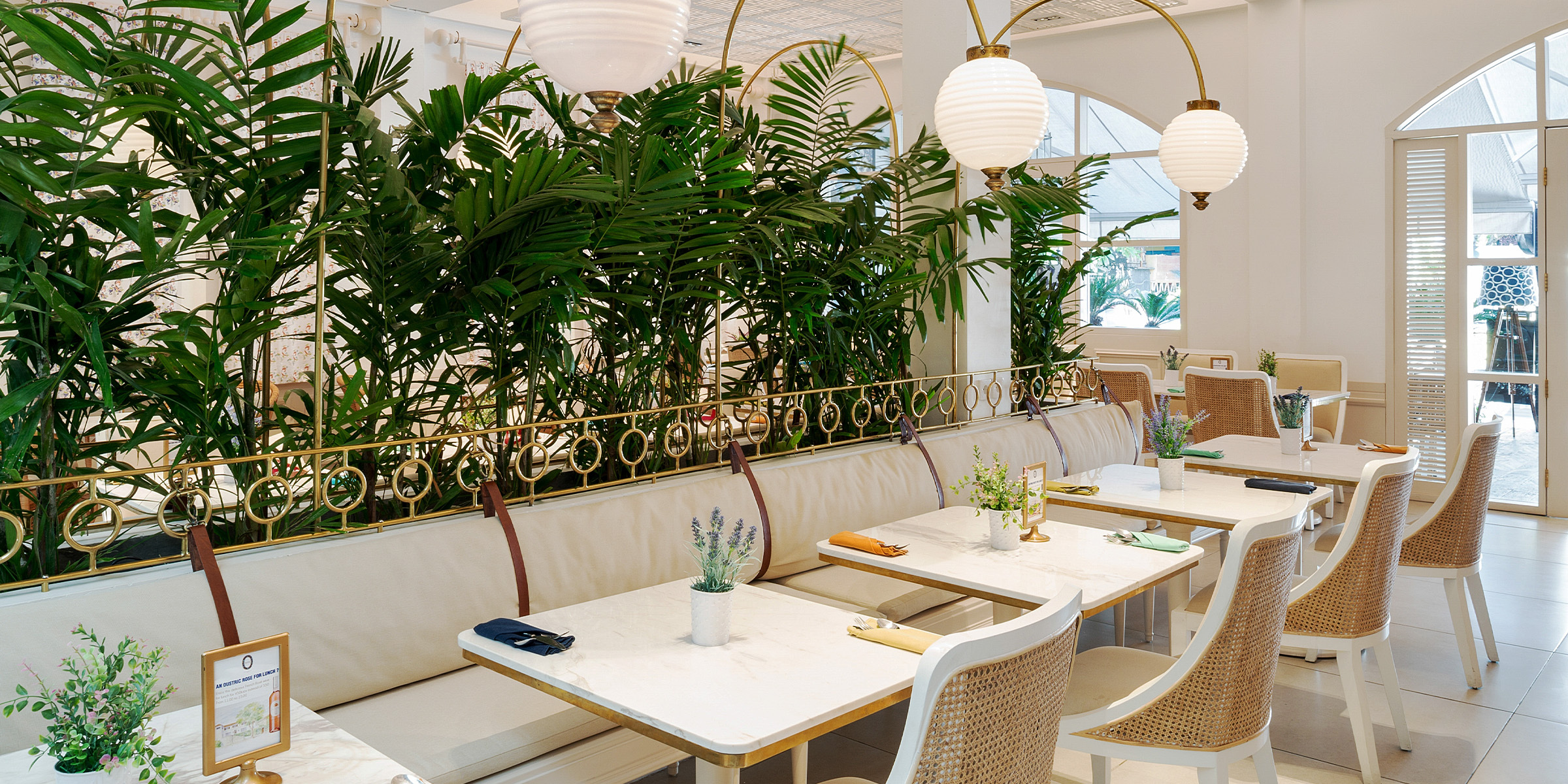 Ein Restaurant | Quelle: Shutterstock
