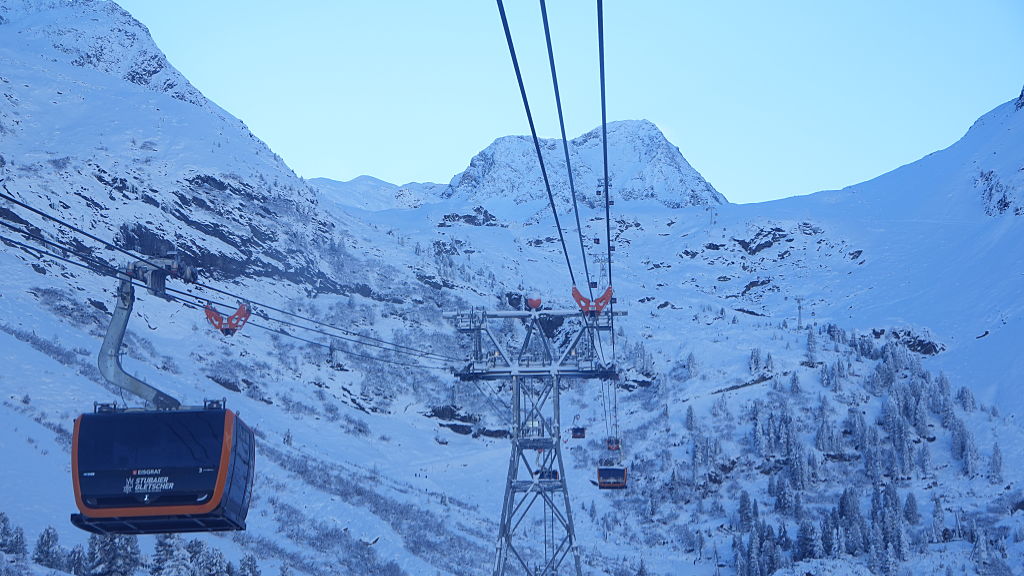 Blick auf das Skigebiet Stubaier Gletscher, aufgenommen von der Schaufelspitze | Quelle: Getty Images