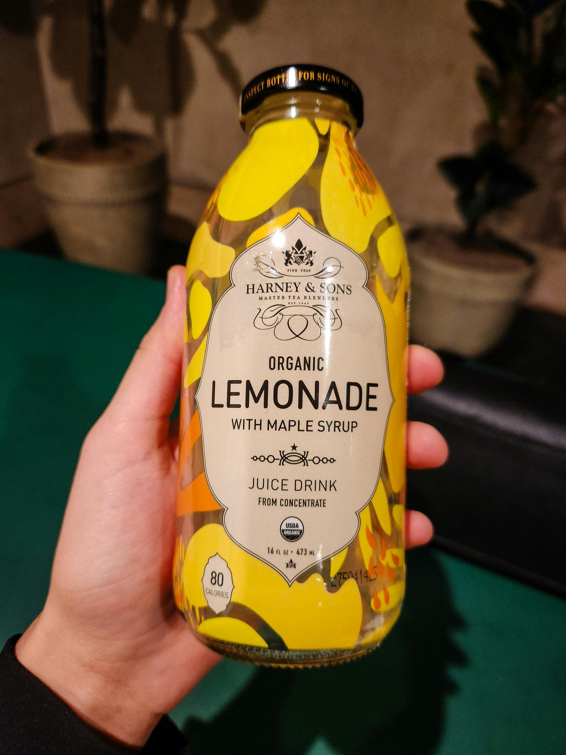 Eine Flasche Limonade | Quelle: Unsplash
