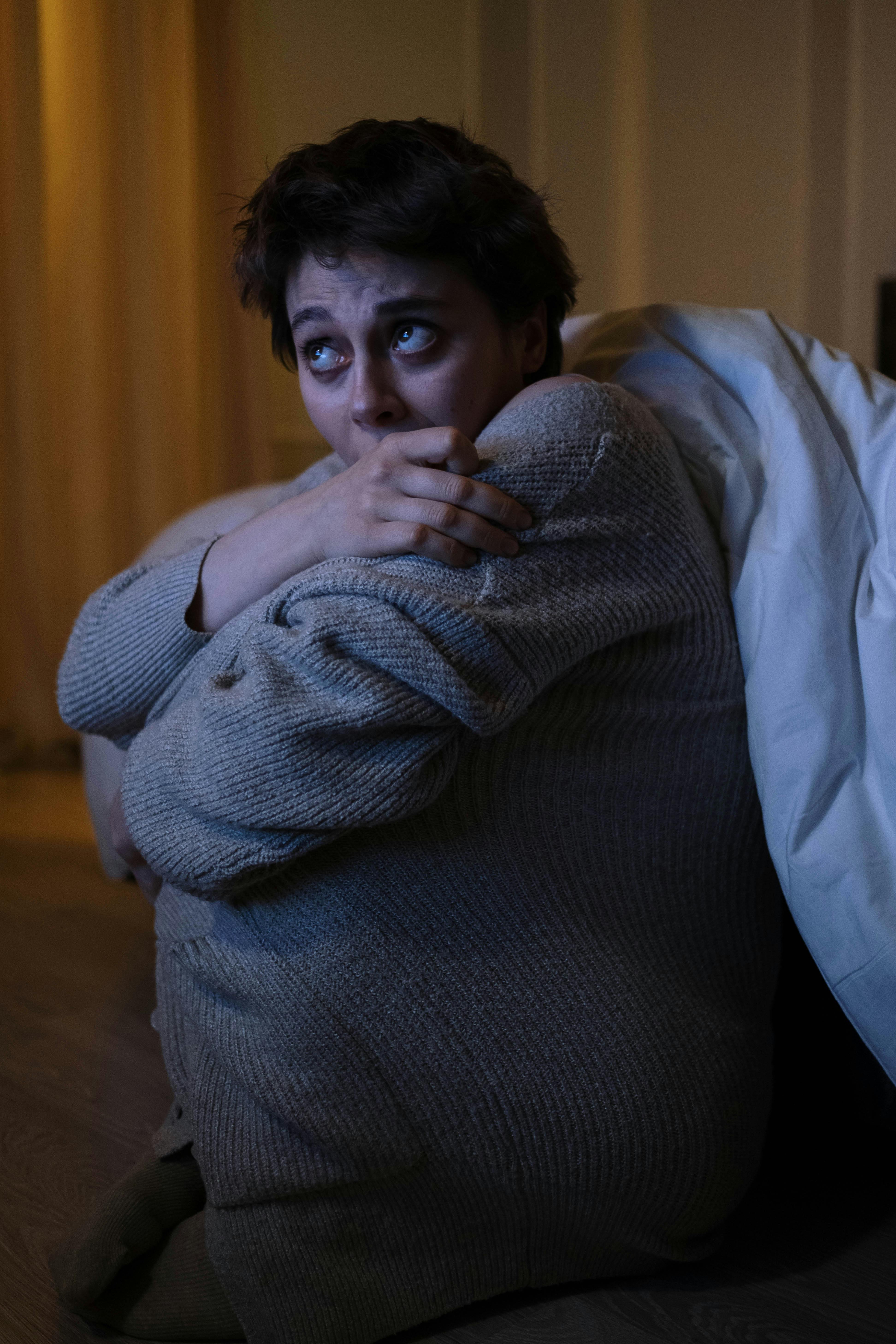 Eine ängstliche Frau | Quelle: Pexels