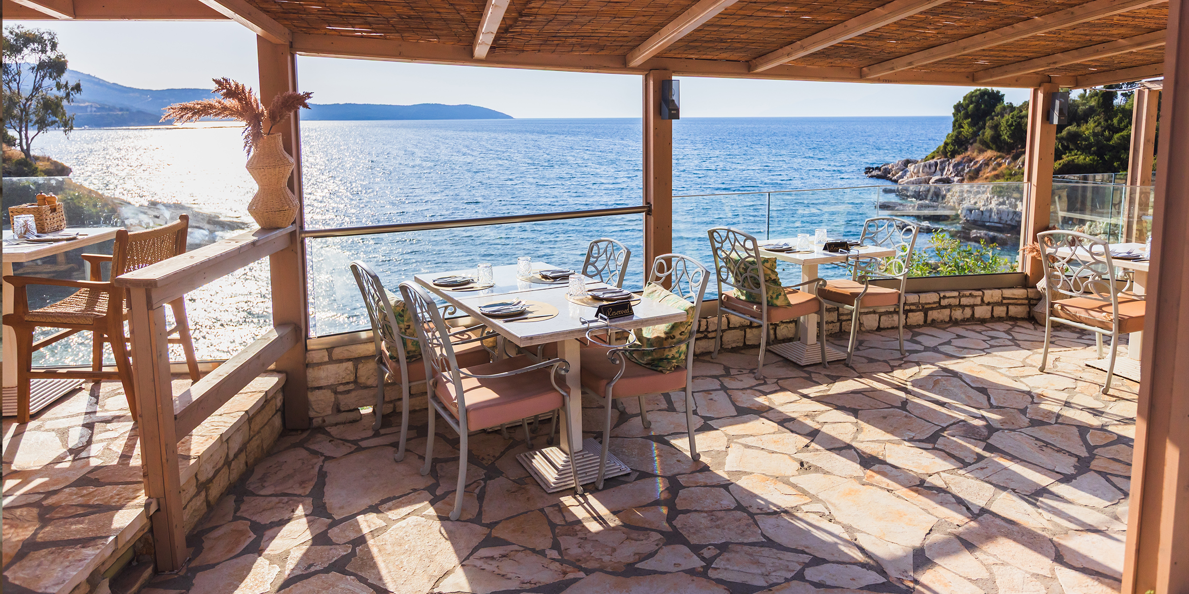 Café am Meer | Quelle: Shutterstock