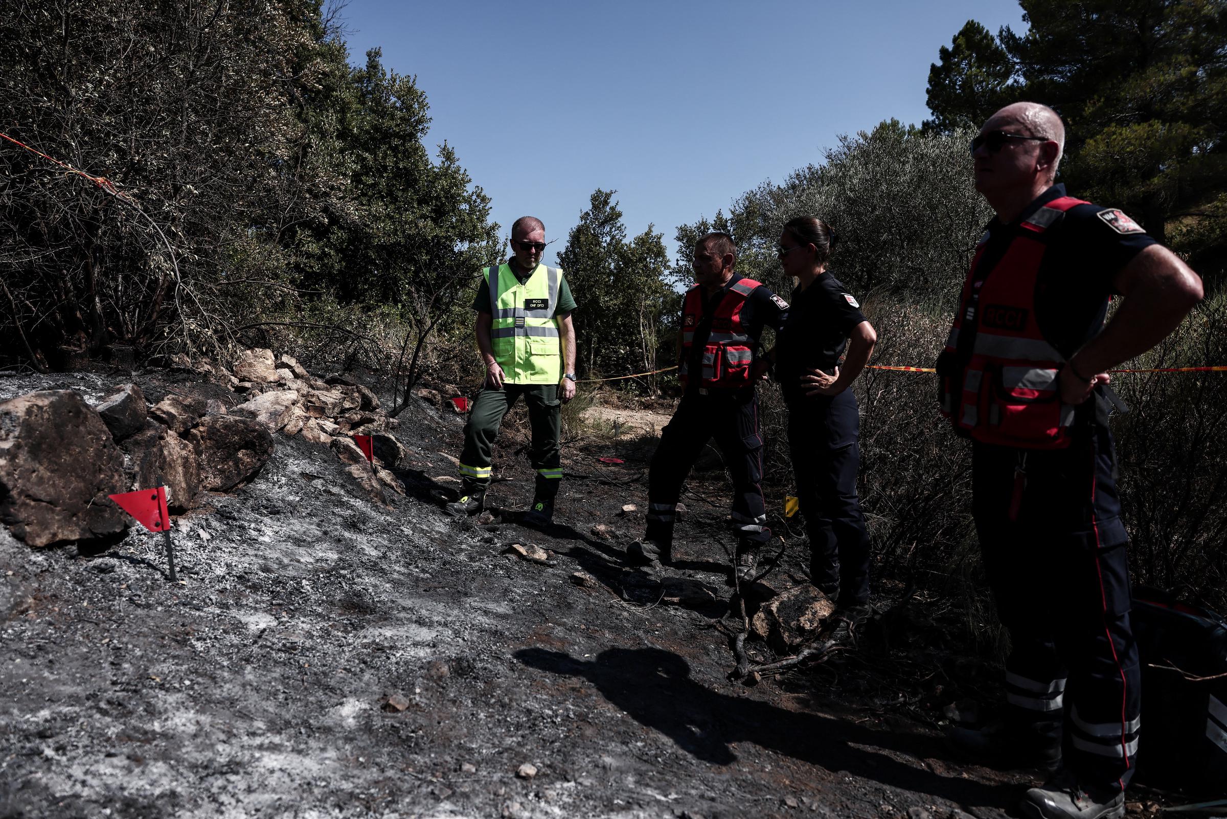 Waldbrände haben immer wieder Teile des französischen Departements Var bedroht, was zu groß angelegten Löschmaßnahmen und Evakuierungen in Gemeinden in der Nähe von Brignoles geführt hat. | Quelle: Getty Images