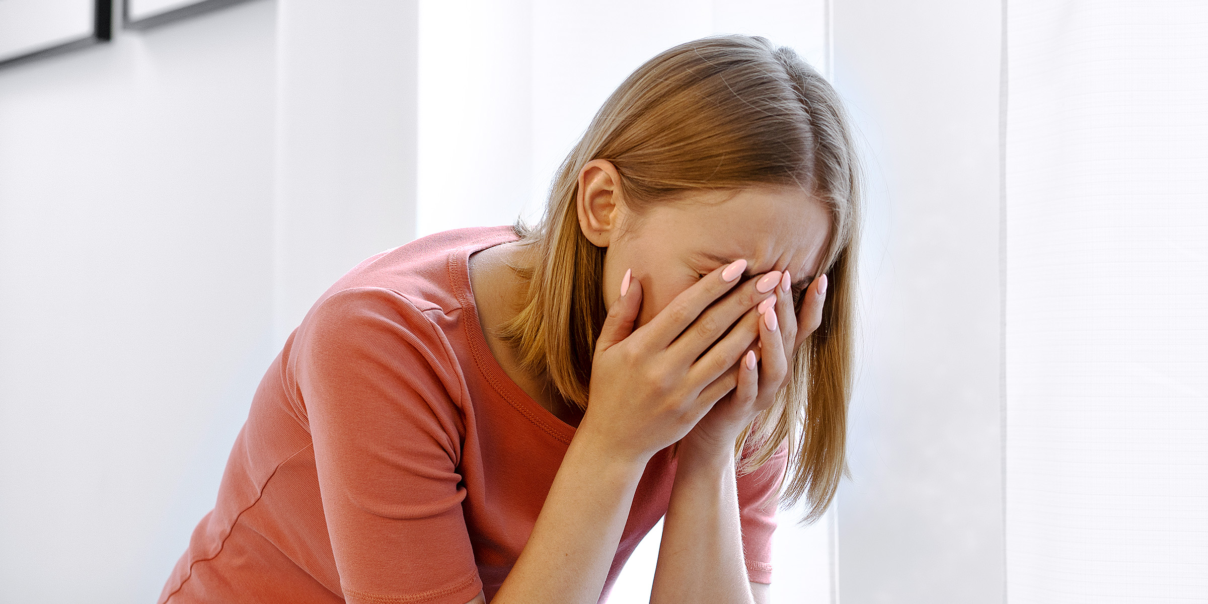 Eine aufgebrachte Frau | Quelle: Freepik