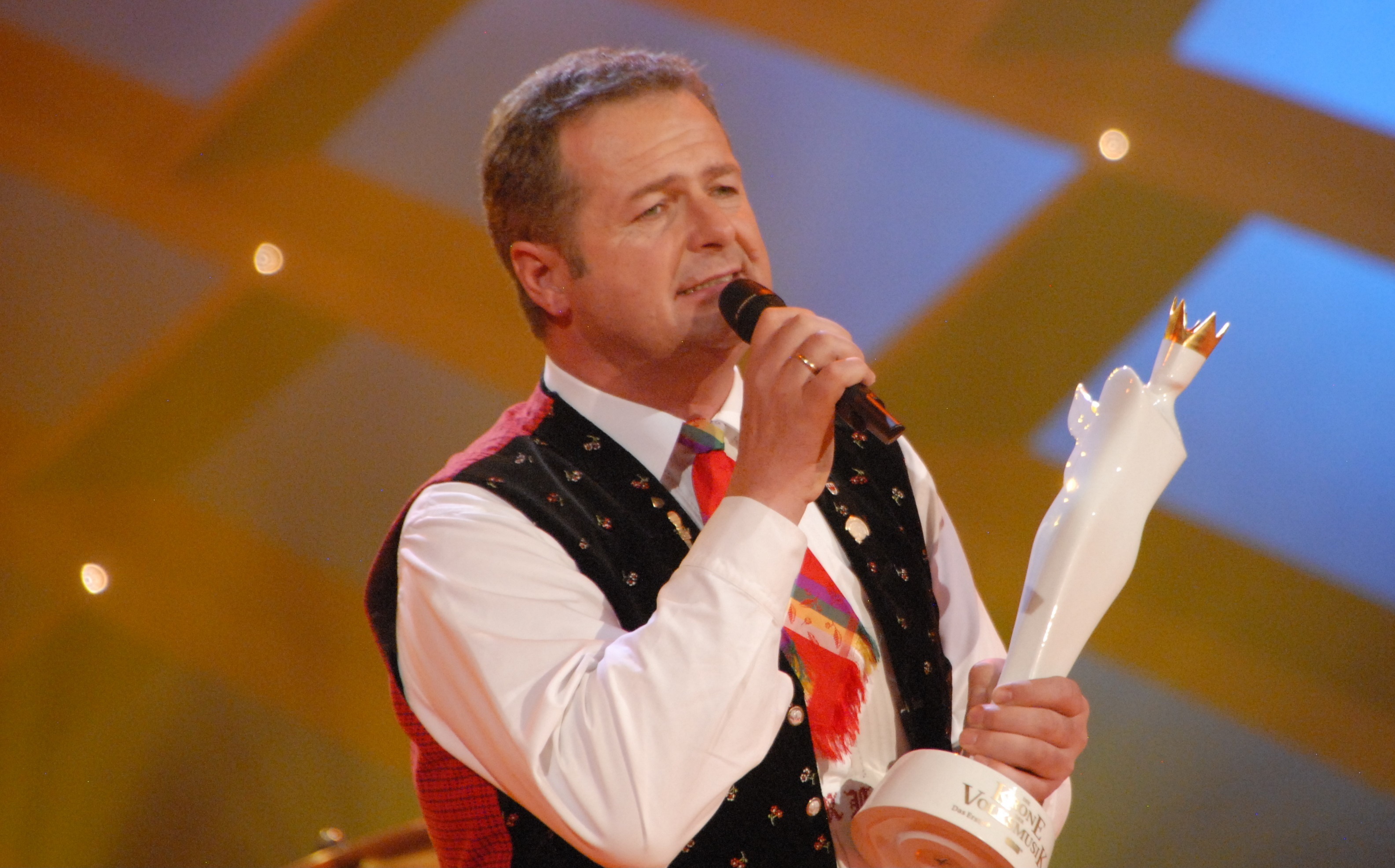 Norbert Rier, ARD/ORF-Musikshow 15. Preisverleihung "Krone der Volksmusik", Stadthalle, Chemnitz, Sachsen, Deutschland | Quelle: Getty Images