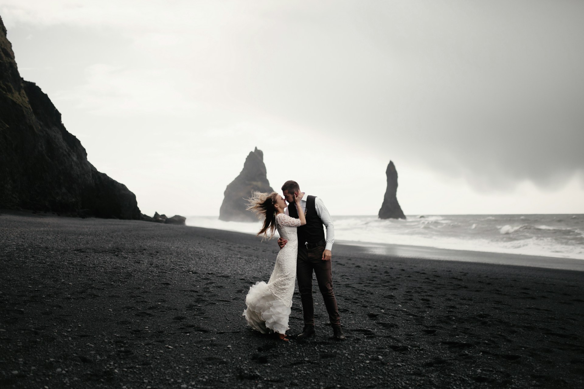 Ein Paar an seinem Hochzeitstag | Quelle: Unsplash