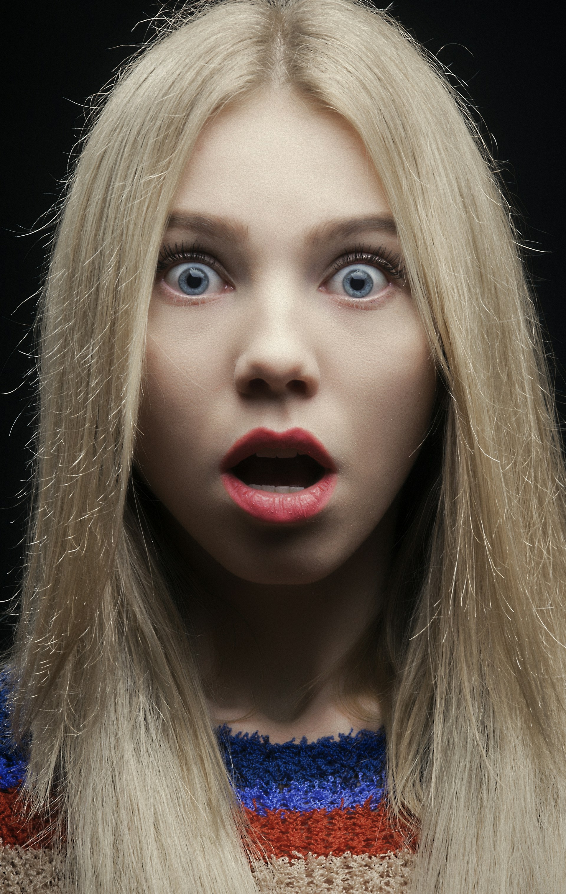 Eine schockierte Frau | Quelle: Unsplash