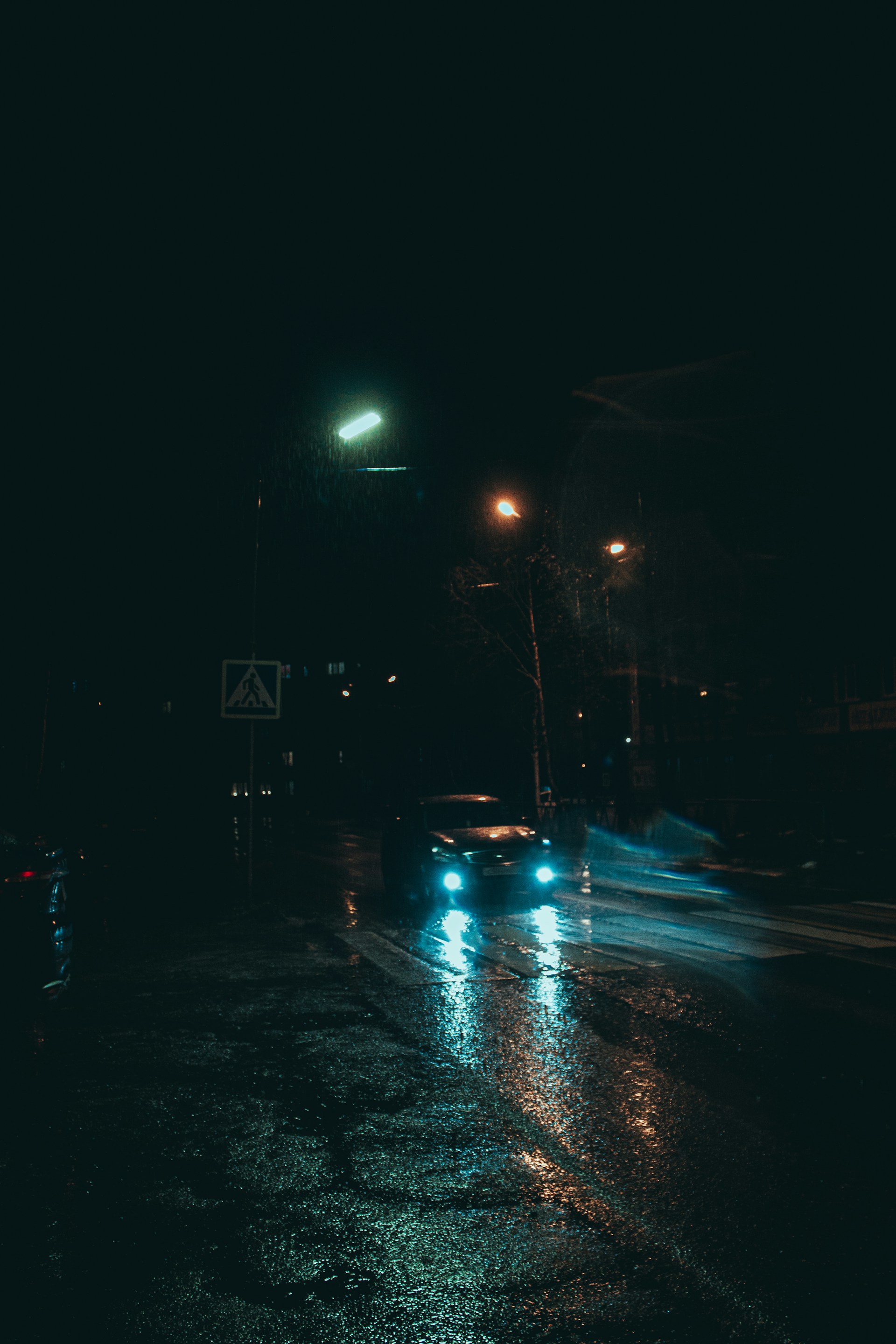 Eine regnerische Nacht | Quelle: Unsplash
